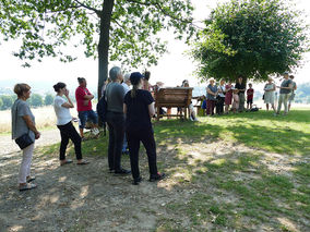 Wortgottesdienst an der Weingartenkapelle (Foto: Karl-Franz Thiede)